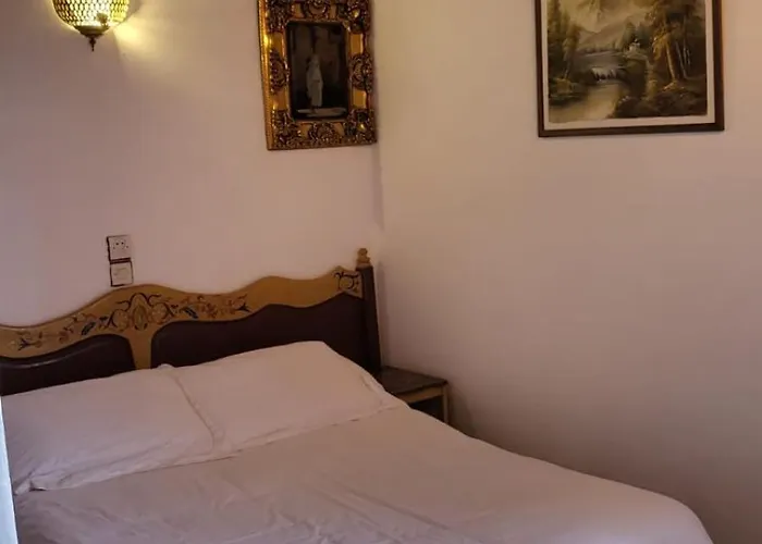 Hotel Sahara