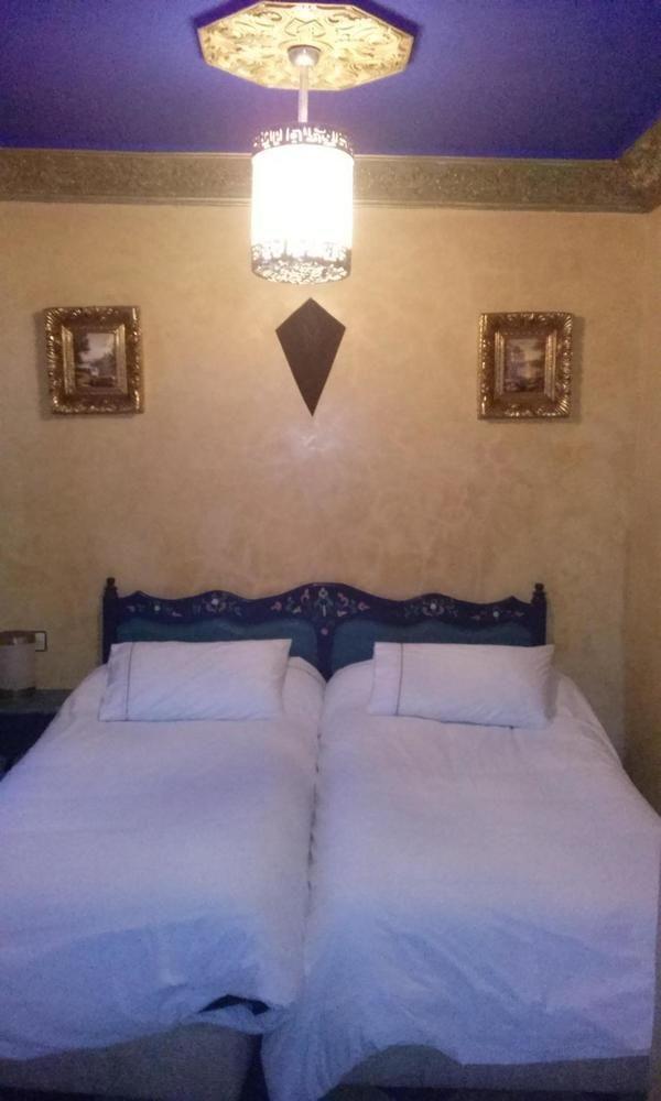 Sahara Hotel *